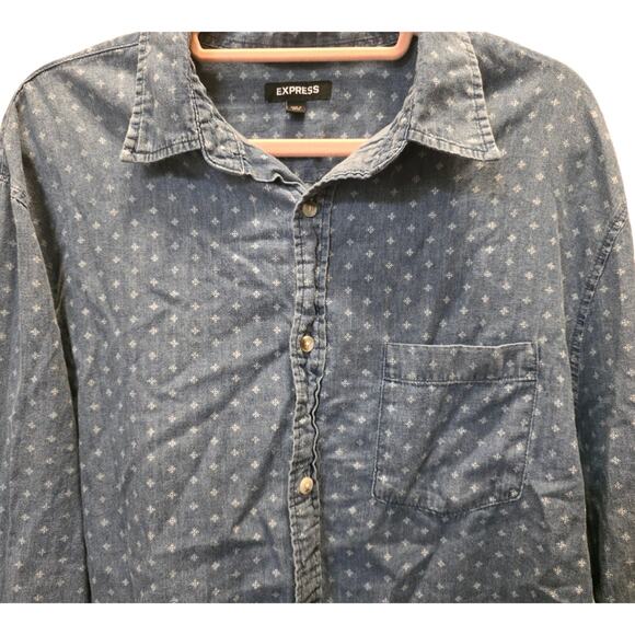 EXPRESS Chambray Lightweight Denim Print Button-Up Shirt Size XL EUC - Picture 3 of 4